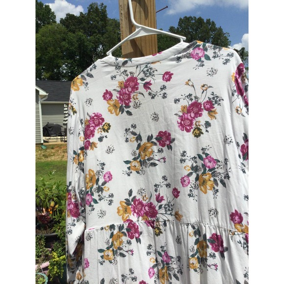 Torrid womens long sleeve blouse top button up floral white tunic sz 2 2x 18 20 - Picture 10 of 11